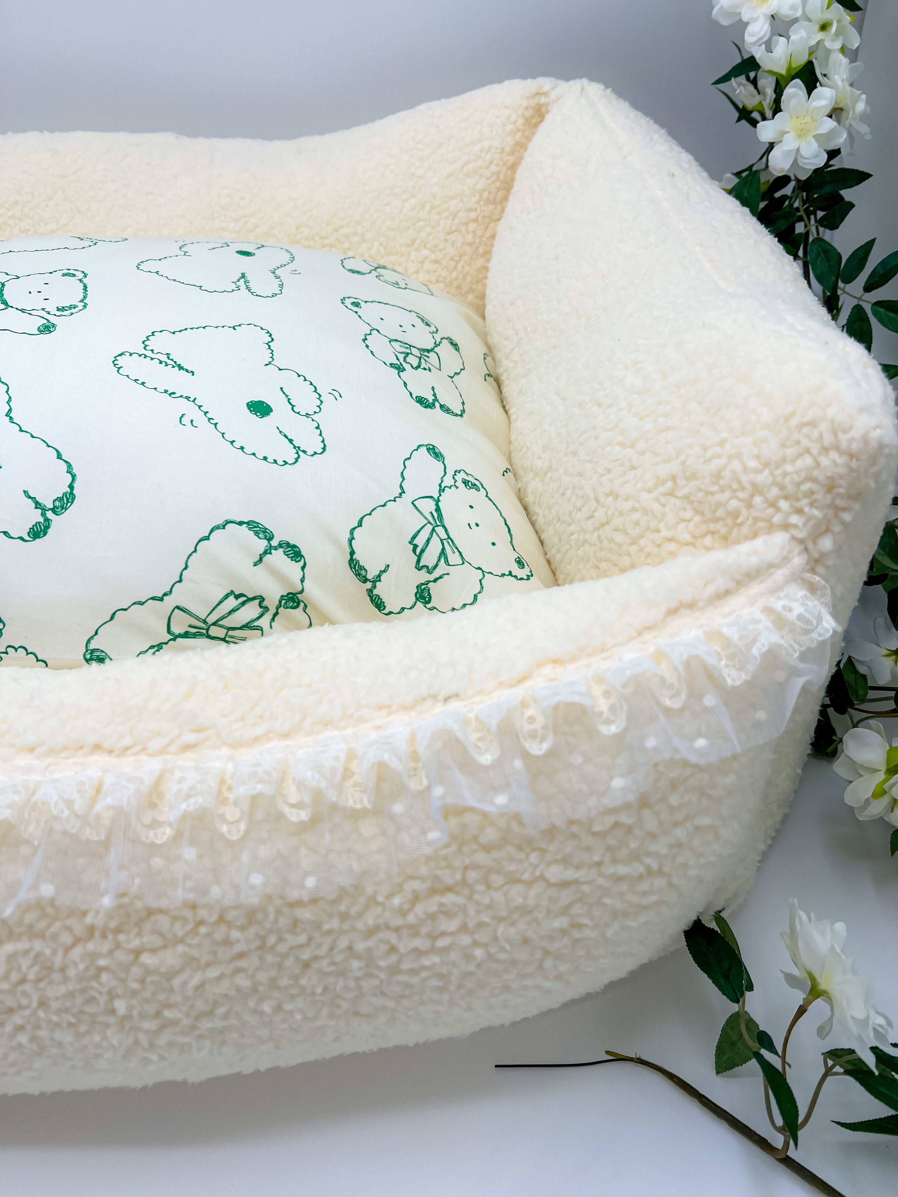 Lace Haven Fuzzy Bear Den