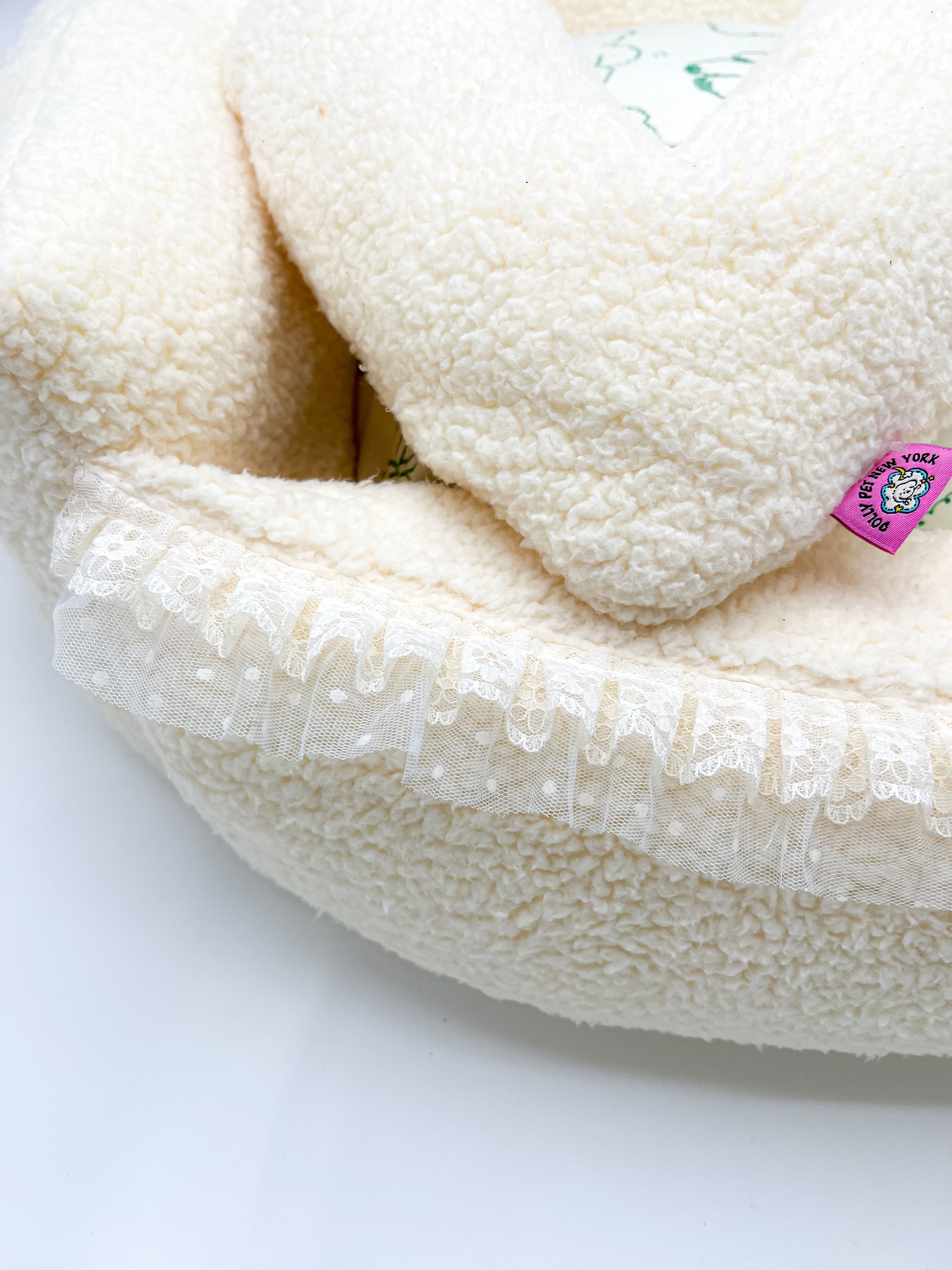Lace Haven Fuzzy Bear Den